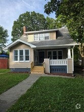 Building Photo - 906 Hoffman St