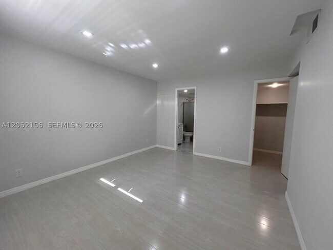 Foto del edificio - 5401 NW 2nd Ave