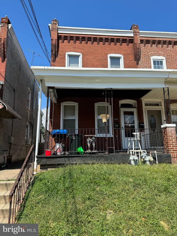 Foto principal - 2106 W 4th St