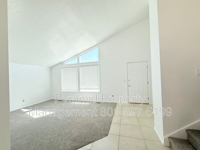 Foto del edificio - 9958 Pinehurst Dr