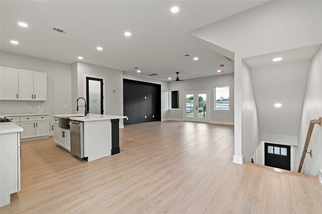 Foto del edificio - 1007 E 33rd St