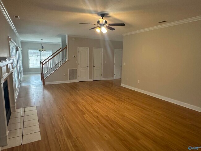 Building Photo - 129 Cannes Dr SE