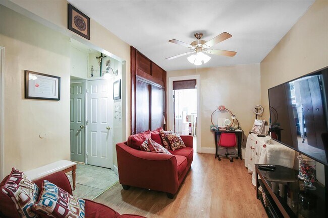 Foto del edificio - 213 Terrace Ave