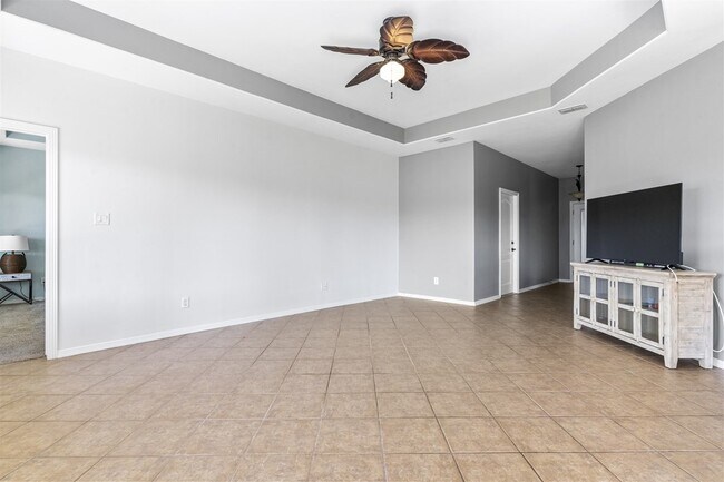 Building Photo - 32 Torrey Pines Dr