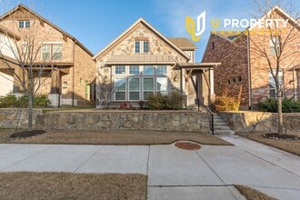 Building Photo - 1017 Midland Dr