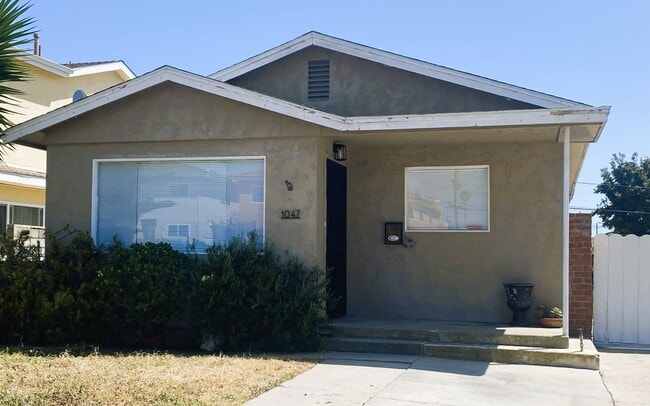 Foto del edificio - Charming Renovated 3-Bedroom Home in South San Pedro!