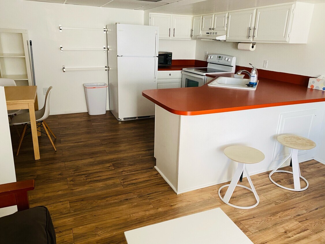 Foto principal - 1138 Briar Ave