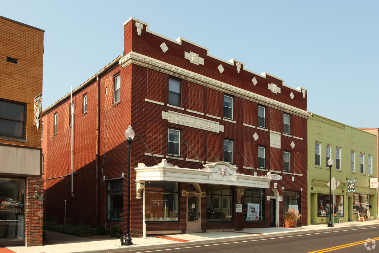 Taylor Hotel - Taylor Hotel Apartments