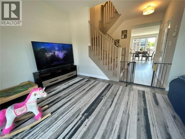 Building Photo - 270 Melvin Ave