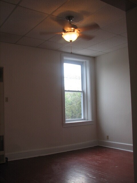 Foto del edificio - 9 S Earl St