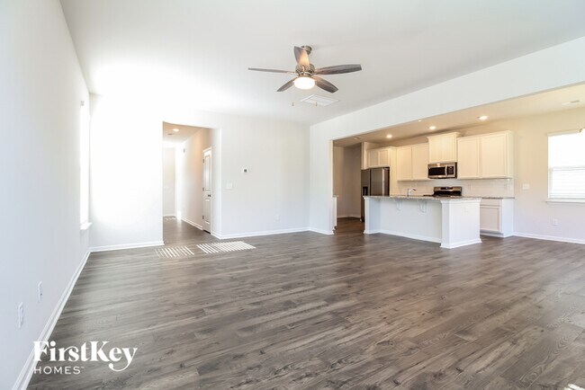 Building Photo - 412 Stonefence Dr