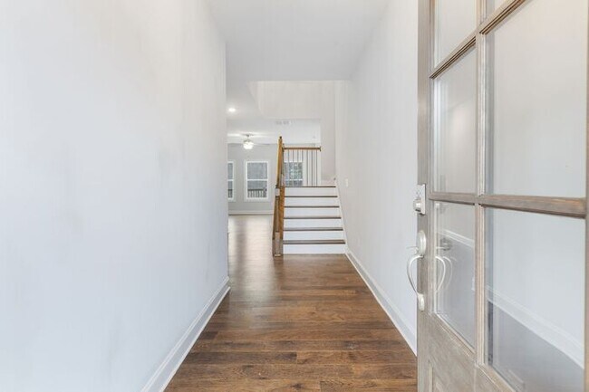 Foto del edificio - Stunning 4BR/4BA on 1-Acre Lot – Nearly New with Unfinished Basement