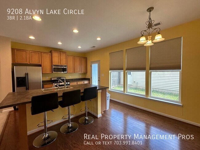 Foto del edificio - 9208 Alvyn Lake Cir