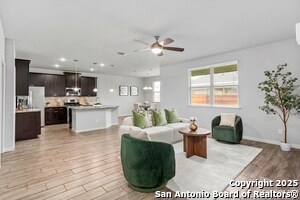Foto del edificio - 13829 Chester Knoll