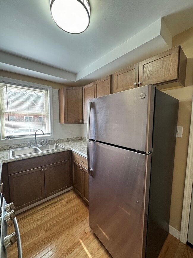 Building Photo - 9059 S Laflin St
