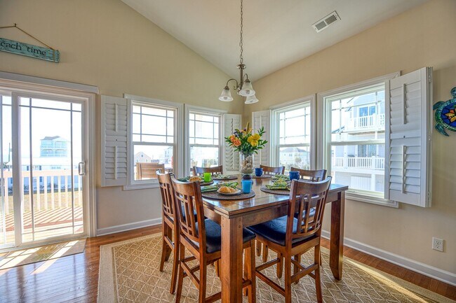 Foto del edificio - Loves Holiday @ 3279 Island Dr