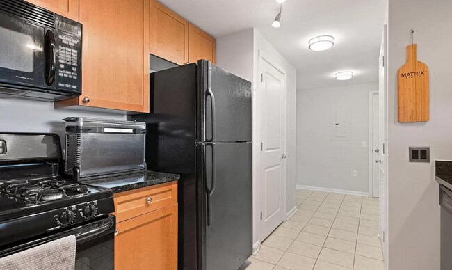 Foto del edificio - Sunny 1br condo in Downtown Silver Spring.