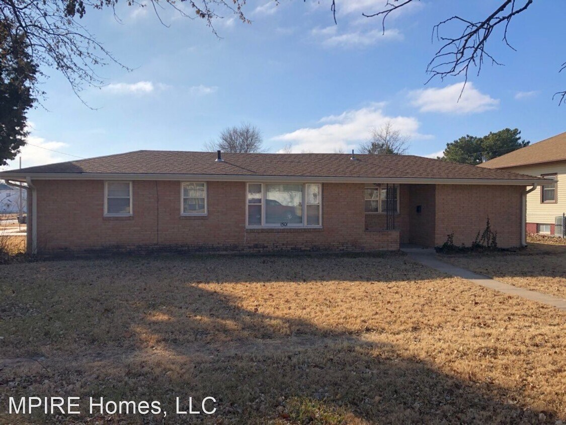 Foto principal - 3 br, 1 bath House - 1501 Lakin Ave.