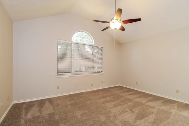 Building Photo - 18748 Vista Del Sol