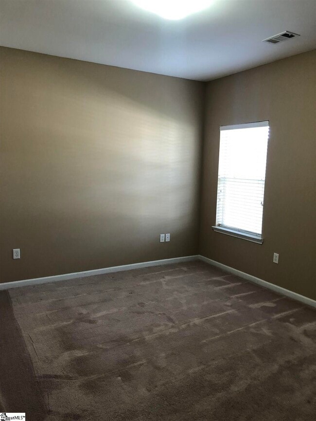 Building Photo - 223 Greenbush Ct