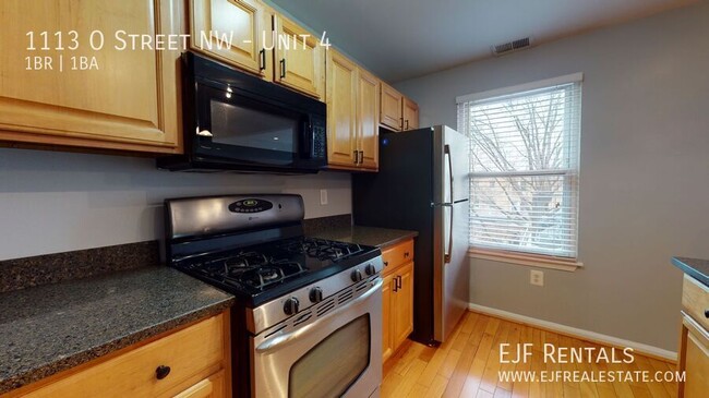 Foto del edificio - Large Logan Circle One Bedroom W/Private B...