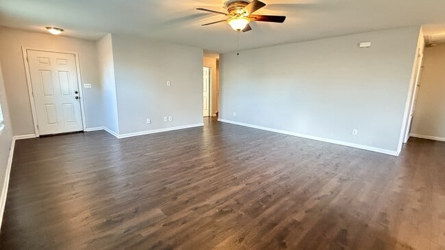 Building Photo - 144 Sagebrook Dr