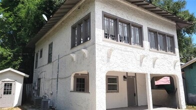 Building Photo - 137 S Stone St