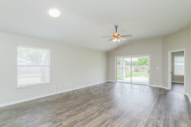 Building Photo - 4206 Victoria Lakes Dr W