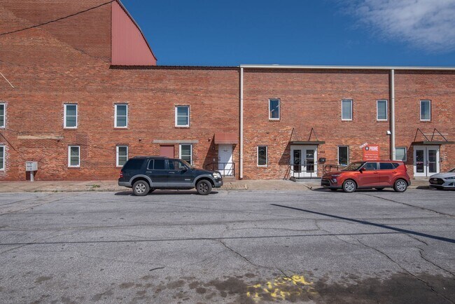 Foto del edificio - Spacious 2 BD/ 1BA apartment in great location in Downtown Augusta for rent!