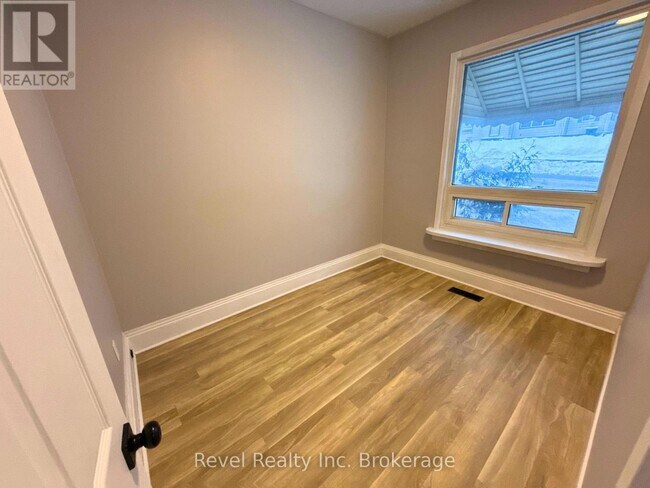 Photo du bâtiment - 143 Mill St