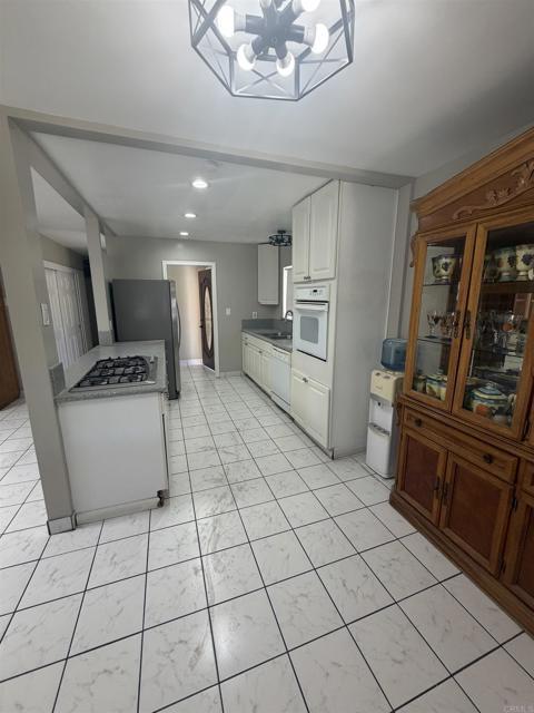 Foto del edificio - 644 Farview St