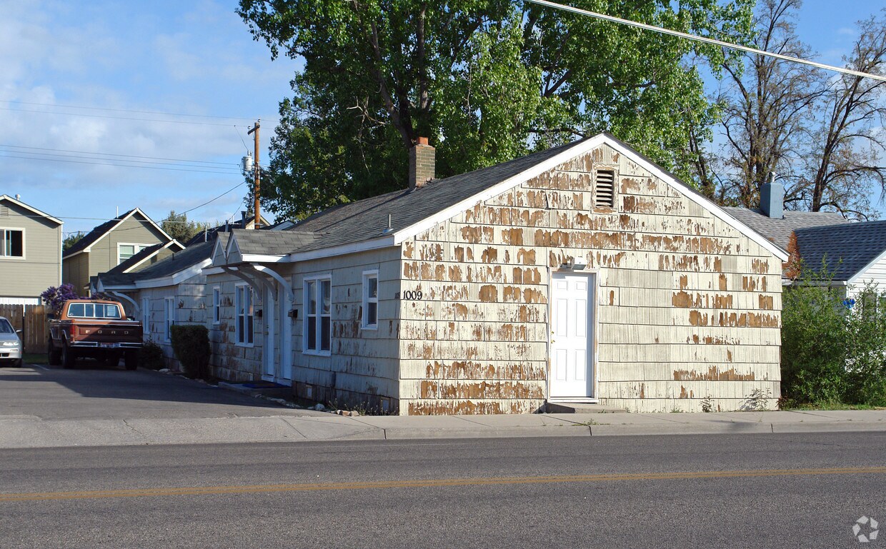 Building Photo - 1009 N 27th St