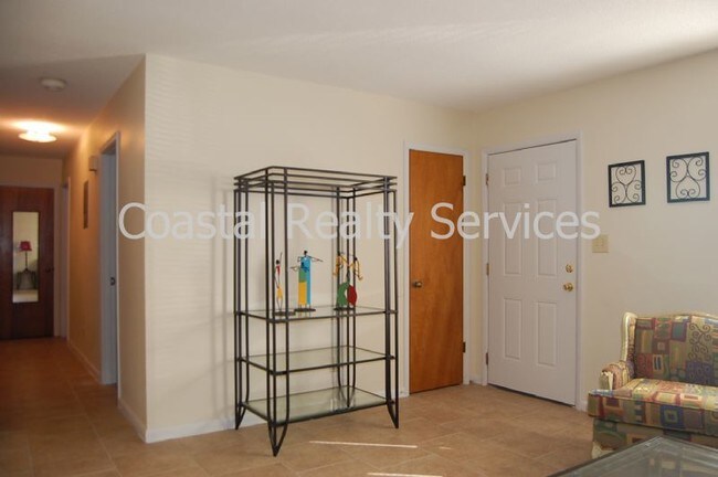 Building Photo - 207 Squirrel Haven Rd