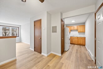 Building Photo - 46 N Cherry St