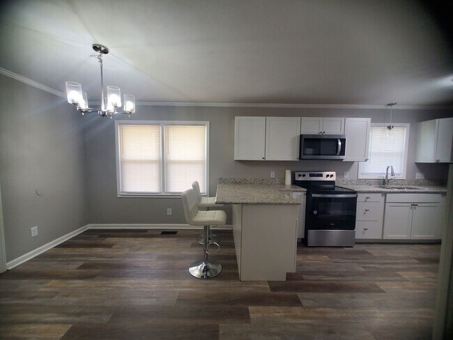 Building Photo - 5603 Hibiscus Rd
