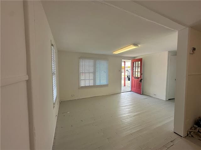 Building Photo - 806 Robinson Dr