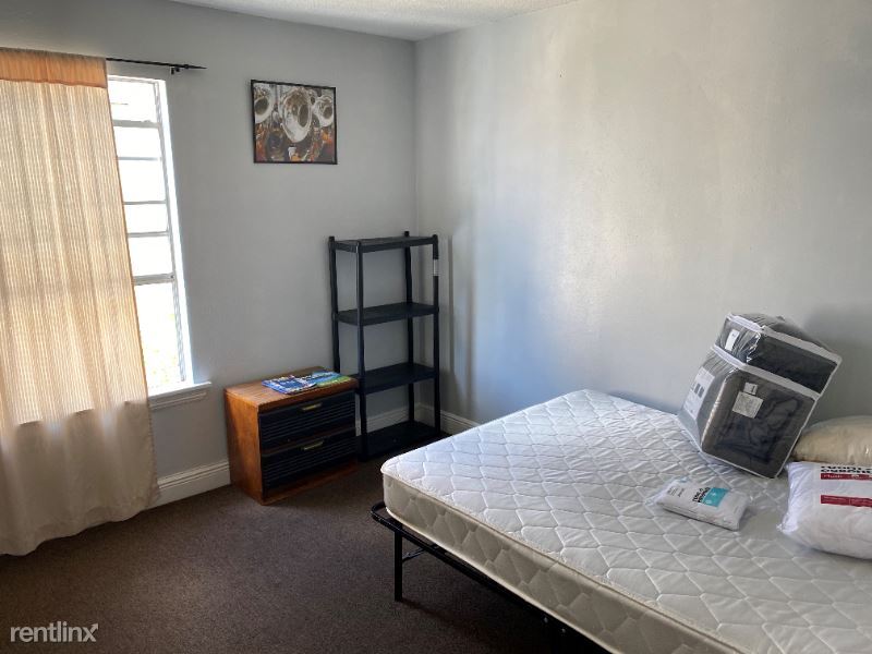 Primary Photo - 2 br, 1 bath Condo - 2525 Pasadena Ave