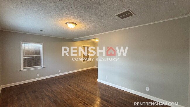 Building Photo - 1599 Hope St