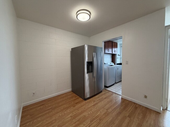Photo - Kapalama: 1 Bed, 1 Bath Apartment with Den and 1 Parking