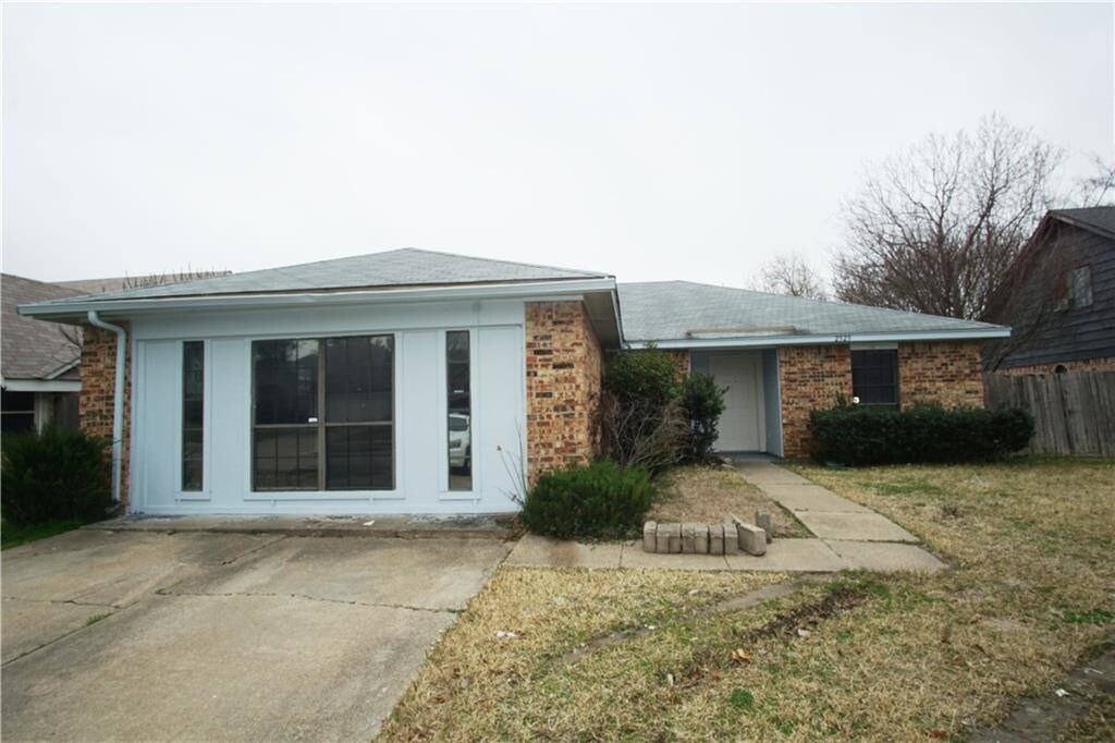 Primary Photo - 2525 Seven Hills Dr