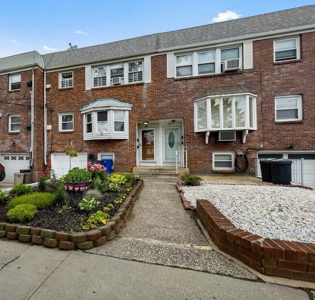 Building Photo - 36 Briarwood Rd