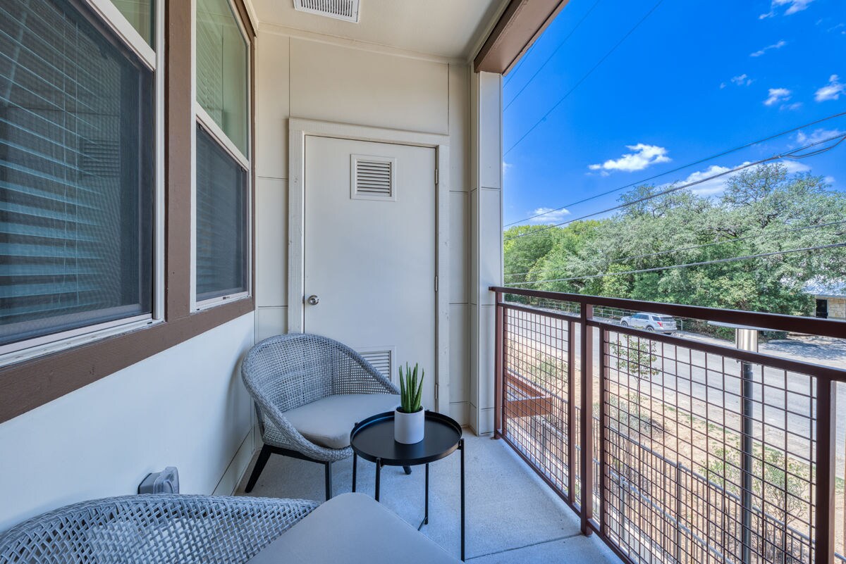 The Tobin Estate Apartments 3310 Oakwell Ct San Antonio, TX