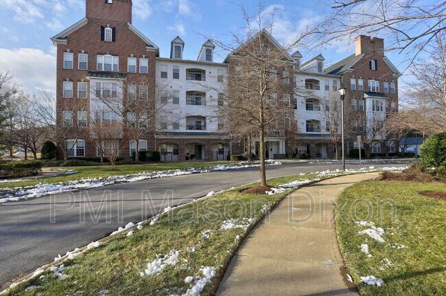 Foto del edificio - 5801 Clipper Ln