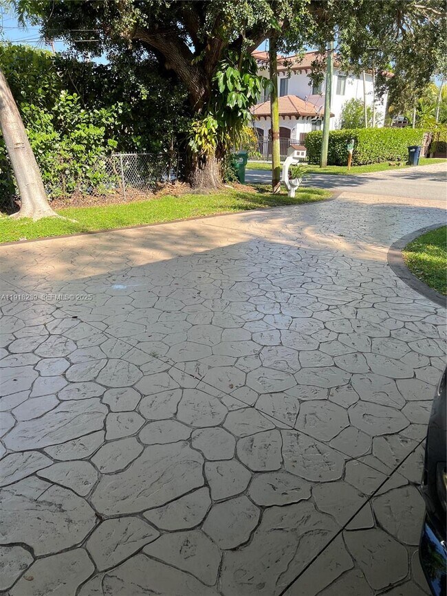 Foto del edificio - 6284 SW 26th St