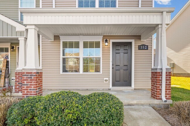 Building Photo - Beautiful 2 Bedroom 2 1/2 Bath Condo For Rent Near Beachaven Vineyard!