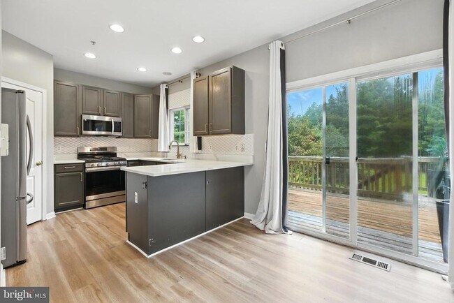 Building Photo - 15507 Pocopson Creek Way