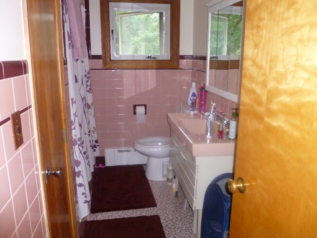 Building Photo - 39 Bencliffe Cir