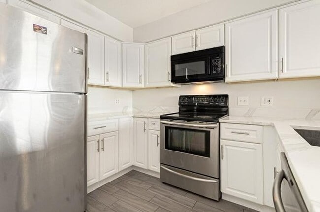 Building Photo - Ceviat