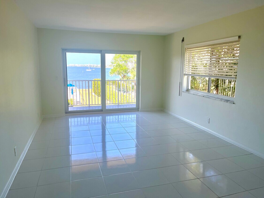 311 E Ocean Ave Unit 301, Lantana, FL 33462 Condo for Rent in Lantana