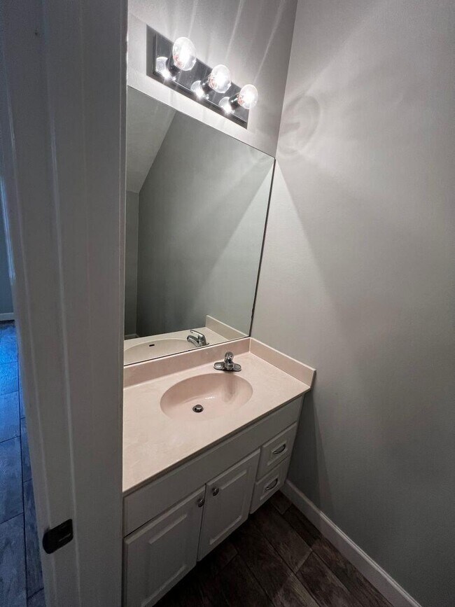 Foto del edificio - 764 Shady St